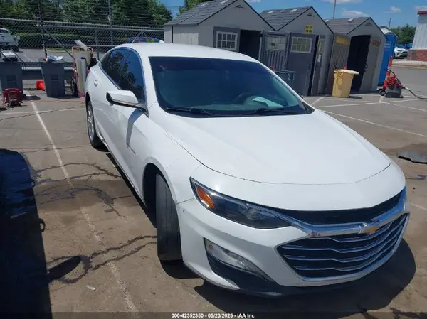1G1ZD5ST0KF104979 2019 CHEVROLET MALIBU - Image 1