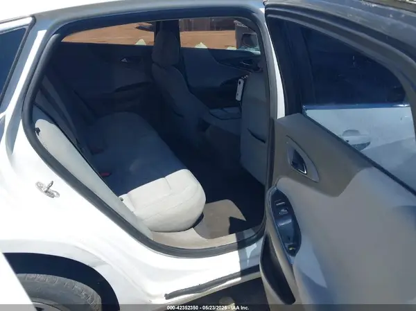 1G1ZD5ST0KF104979 2019 CHEVROLET MALIBU - Image 8