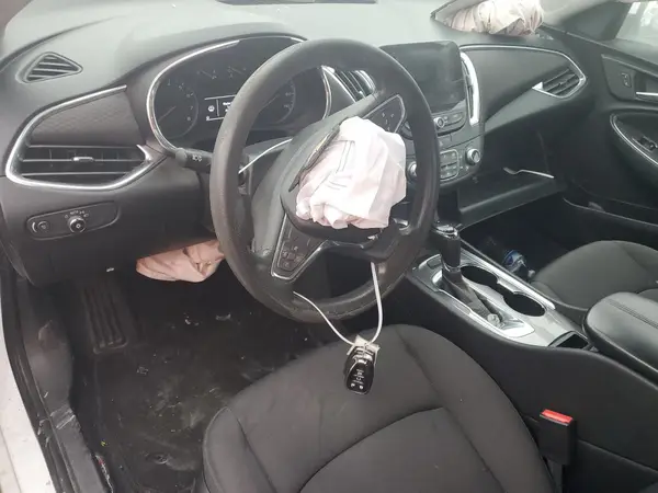 1G1ZD5ST0KF113942 2019 CHEVROLET MALIBU - Image 8