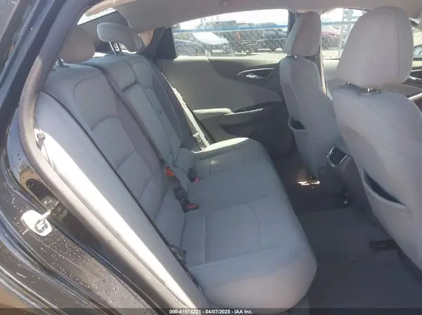 1G1ZD5ST0KF117828 2019 CHEVROLET MALIBU - Image 8