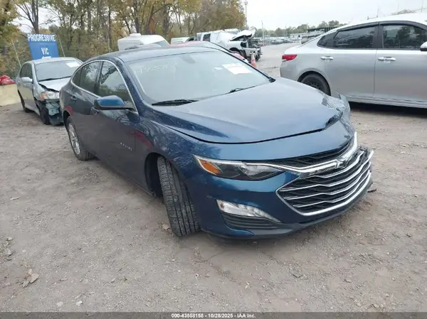 1G1ZD5ST0KF121104 2019 CHEVROLET MALIBU - Image 1