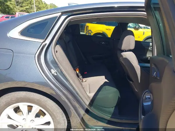 1G1ZD5ST0KF123029 2019 CHEVROLET MALIBU - Image 8