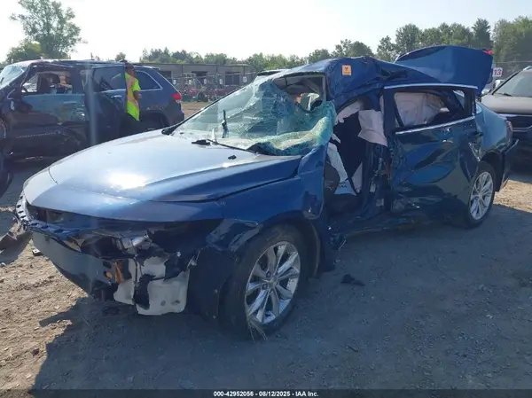 1G1ZD5ST0KF132832 2019 CHEVROLET MALIBU - Image 2