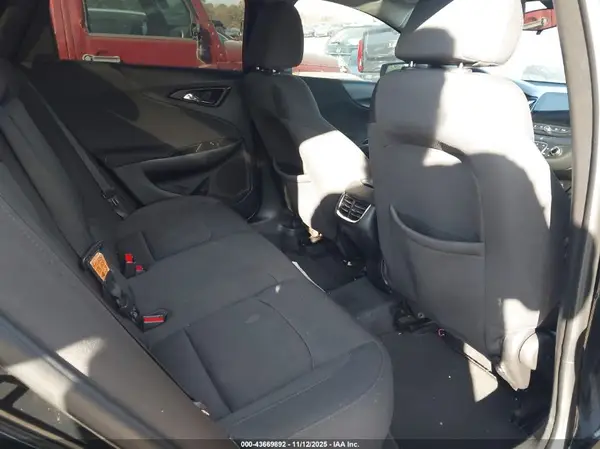 1G1ZD5ST0KF170996 2019 CHEVROLET MALIBU - Image 8