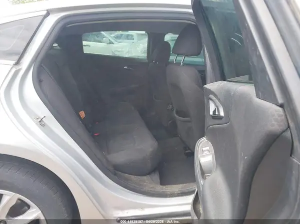 1G1ZD5ST0KF184381 2019 CHEVROLET MALIBU - Image 8