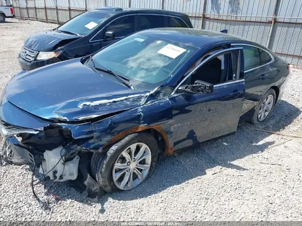 1G1ZD5ST0KF207397 2019 CHEVROLET MALIBU - Image 2