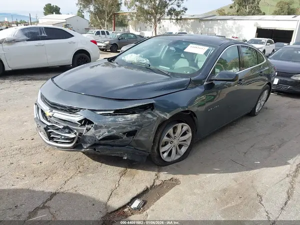 1G1ZD5ST0KF207965 2019 CHEVROLET MALIBU - Image 2