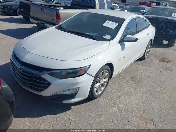 1G1ZD5ST0KF213782 2019 CHEVROLET MALIBU - Image 2