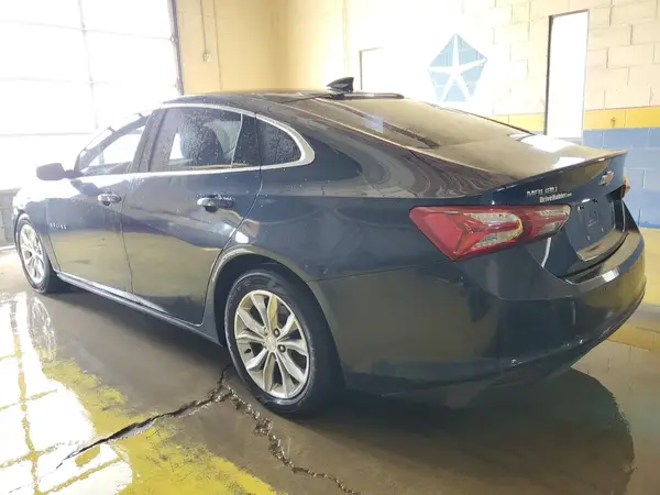 1G1ZD5ST0MF010698 2021 CHEVROLET MALIBU - Image 2