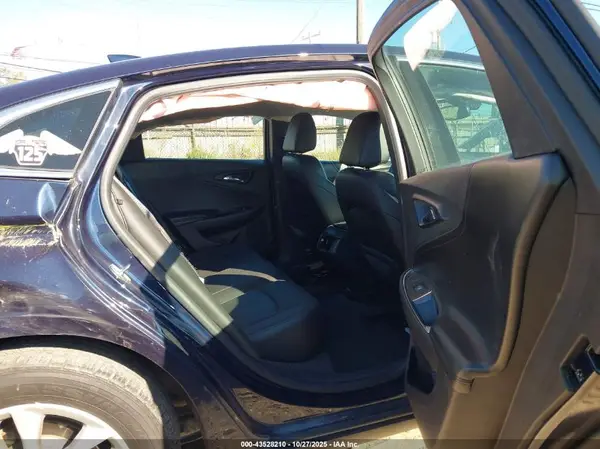 1G1ZD5ST1JF102365 2018 CHEVROLET MALIBU - Image 8