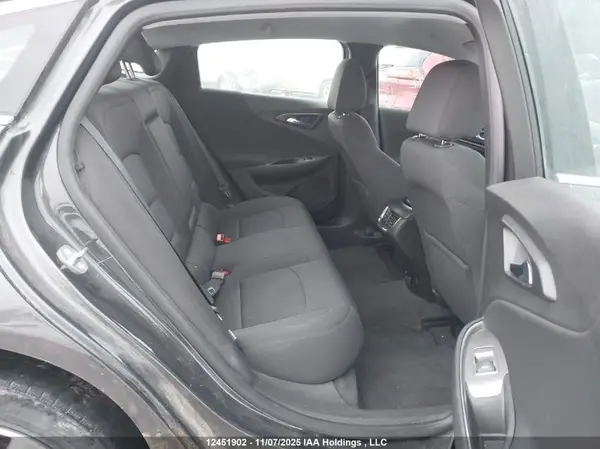 1G1ZD5ST1JF104875 2018 CHEVROLET MALIBU - Image 8