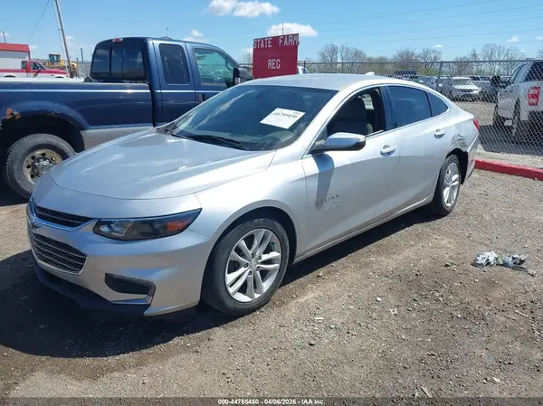 1G1ZD5ST1JF106030 2018 CHEVROLET MALIBU - Image 2
