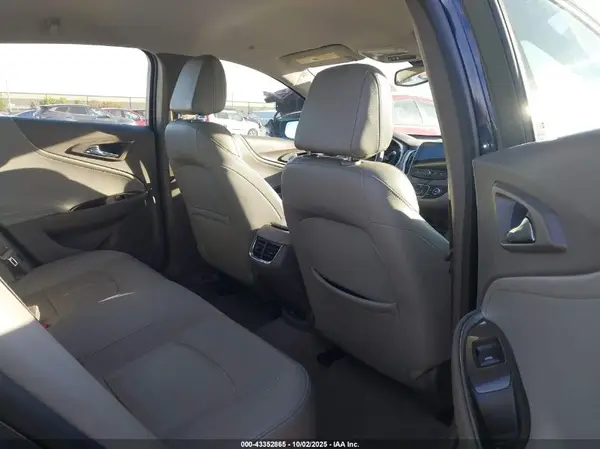 1G1ZD5ST1JF108621 2018 CHEVROLET MALIBU - Image 8