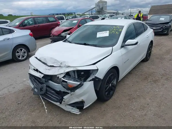 1G1ZD5ST1JF118193 2018 CHEVROLET MALIBU - Image 2