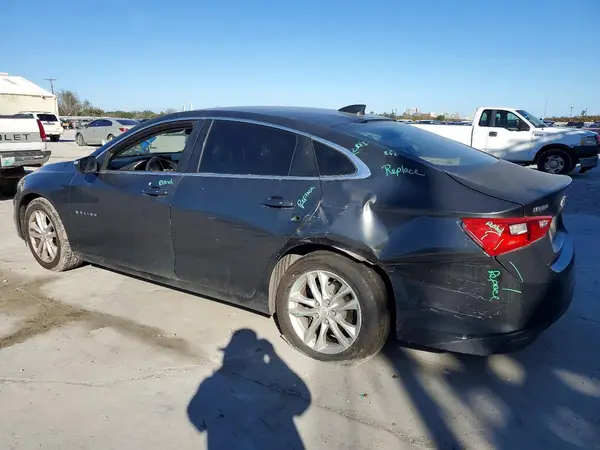 1G1ZD5ST1JF121529 2018 CHEVROLET MALIBU - Image 2