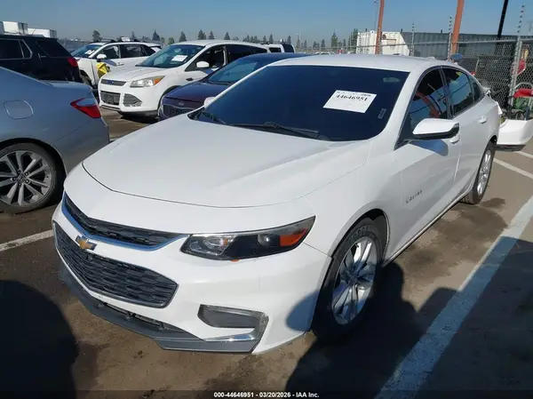 1G1ZD5ST1JF121787 2018 CHEVROLET MALIBU - Image 2