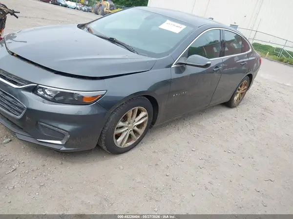 1G1ZD5ST1JF124382 2018 CHEVROLET MALIBU - Image 2