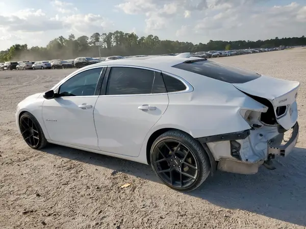 1G1ZD5ST1JF124589 2018 CHEVROLET MALIBU - Image 2