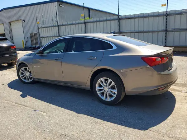 1G1ZD5ST1JF124978 2018 CHEVROLET MALIBU - Image 2