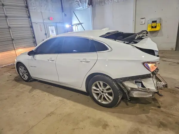 1G1ZD5ST1JF128593 2018 CHEVROLET MALIBU - Image 2
