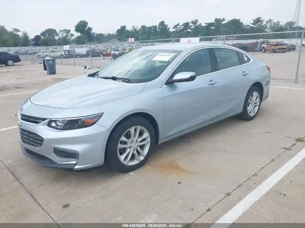 1G1ZD5ST1JF132000 2018 CHEVROLET MALIBU - Image 2