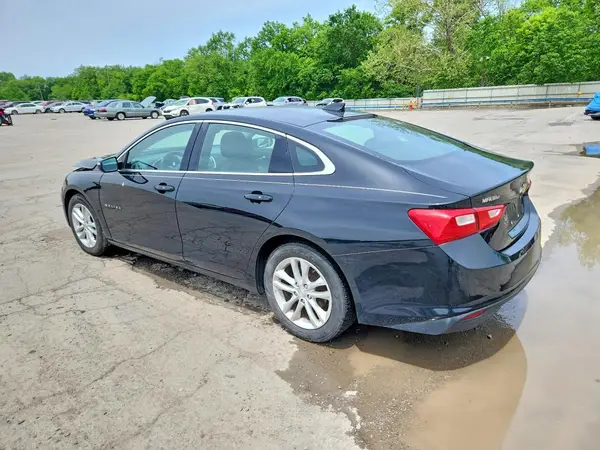1G1ZD5ST1JF132210 2018 CHEVROLET MALIBU - Image 2