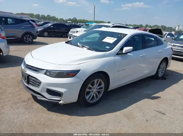 1G1ZD5ST1JF132370 2018 CHEVROLET MALIBU - Image 2