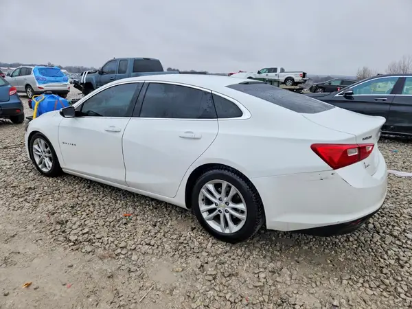 1G1ZD5ST1JF133437 2018 CHEVROLET MALIBU - Image 2