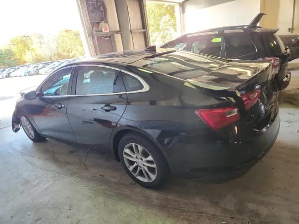 1G1ZD5ST1JF135396 2018 CHEVROLET MALIBU - Image 2