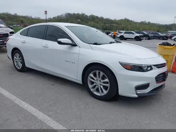 1G1ZD5ST1JF137956 2018 CHEVROLET MALIBU - Image 1