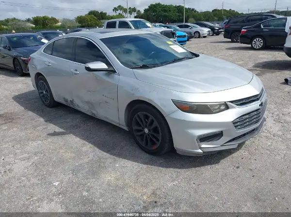 1G1ZD5ST1JF138069 2018 CHEVROLET MALIBU - Image 1