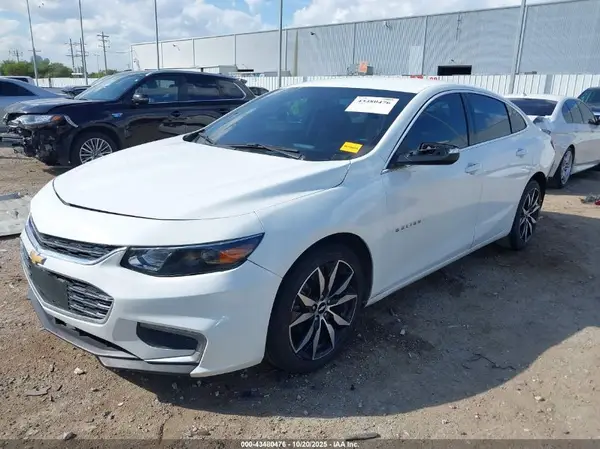 1G1ZD5ST1JF138735 2018 CHEVROLET MALIBU - Image 2