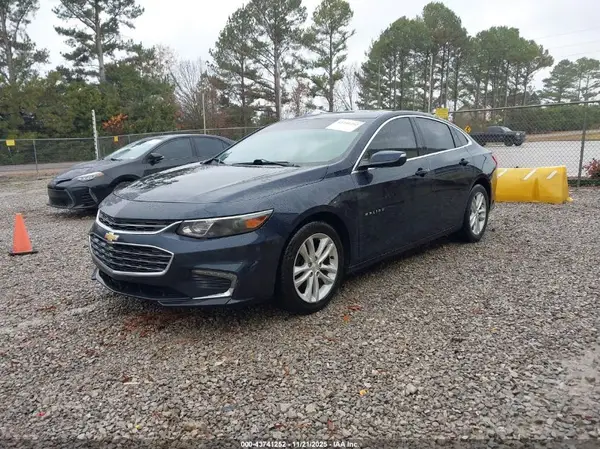 1G1ZD5ST1JF145880 2018 CHEVROLET MALIBU - Image 2