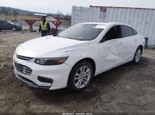1G1ZD5ST1JF148469 2018 CHEVROLET MALIBU - Image 2