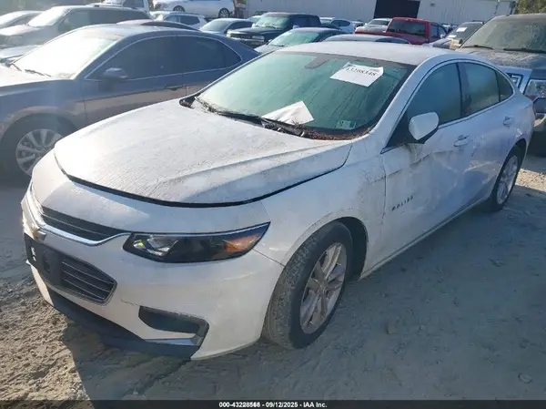 1G1ZD5ST1JF149444 2018 CHEVROLET MALIBU - Image 2