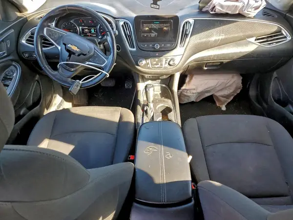 1G1ZD5ST1JF149945 2018 CHEVROLET MALIBU - Image 8