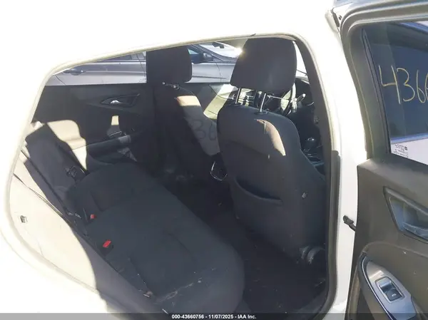 1G1ZD5ST1JF151680 2018 CHEVROLET MALIBU - Image 8