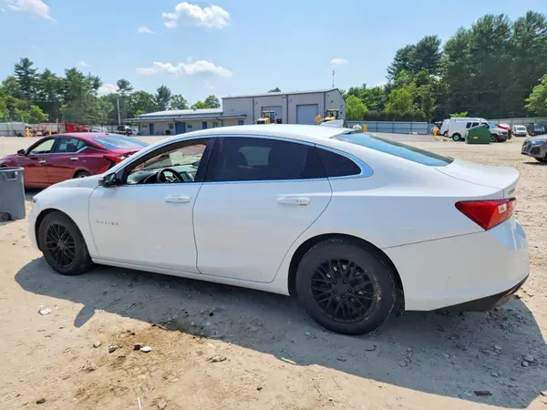 1G1ZD5ST1JF153090 2018 CHEVROLET MALIBU - Image 2
