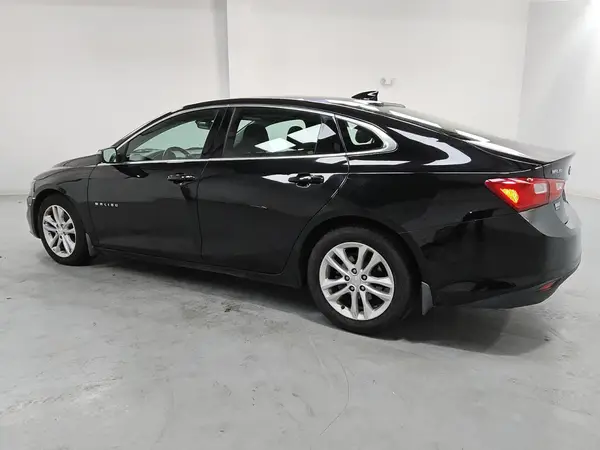 1G1ZD5ST1JF153610 2018 CHEVROLET MALIBU - Image 2