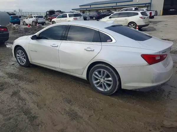 1G1ZD5ST1JF153896 2018 CHEVROLET MALIBU - Image 2
