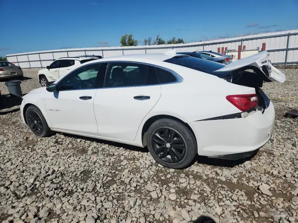 1G1ZD5ST1JF156071 2018 CHEVROLET MALIBU - Image 2