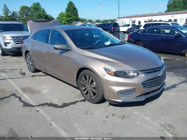1G1ZD5ST1JF156751 2018 CHEVROLET MALIBU - Image 1
