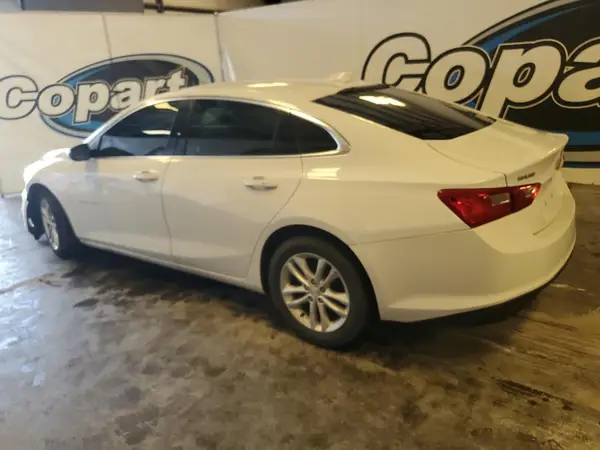 1G1ZD5ST1JF157687 2018 CHEVROLET MALIBU - Image 2