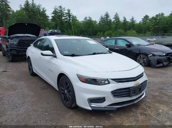 1G1ZD5ST1JF167703 2018 CHEVROLET MALIBU - Image 1