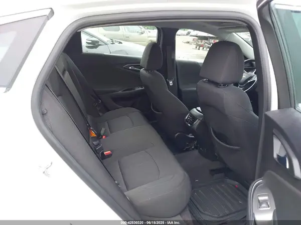 1G1ZD5ST1JF167703 2018 CHEVROLET MALIBU - Image 8