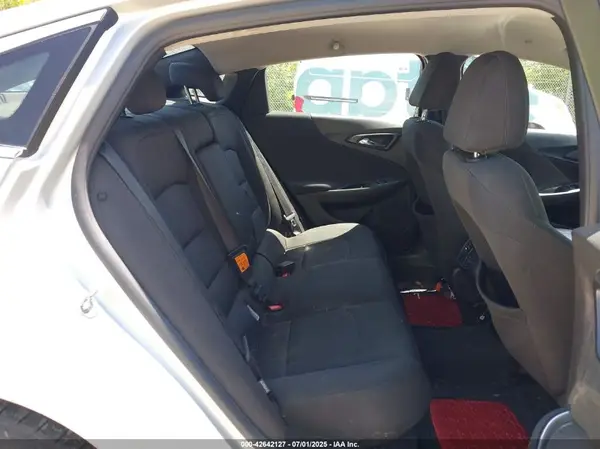 1G1ZD5ST1JF172190 2018 CHEVROLET MALIBU - Image 8