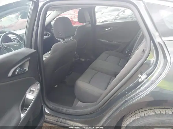 1G1ZD5ST1JF175798 2018 CHEVROLET MALIBU - Image 8