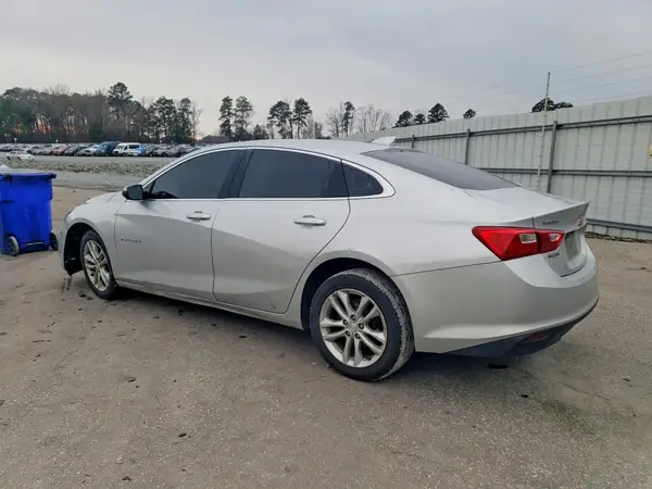 1G1ZD5ST1JF177955 2018 CHEVROLET MALIBU - Image 2
