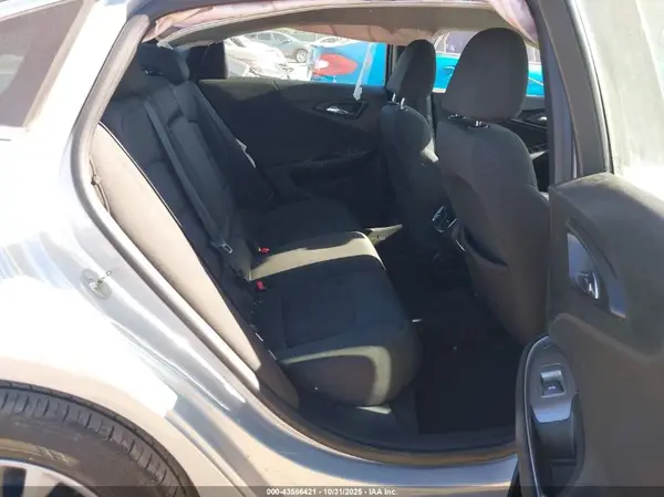 1G1ZD5ST1JF178720 2018 CHEVROLET MALIBU - Image 8
