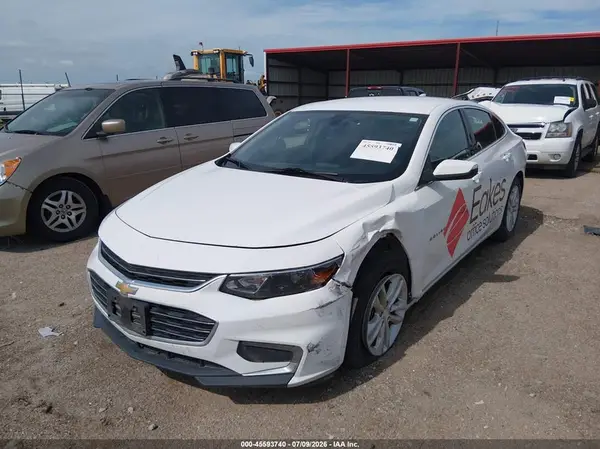 1G1ZD5ST1JF179575 2018 CHEVROLET MALIBU - Image 2